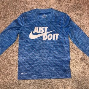 Nike Size 5 Dri-Fit Long Sleeve Shirt